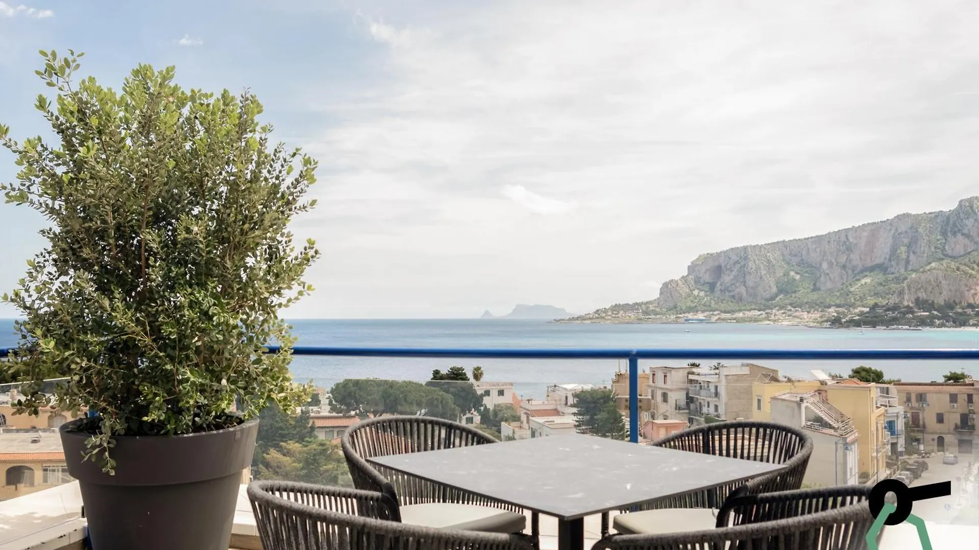 **** Hotel Hotiday Room Collection - Mondello Italy