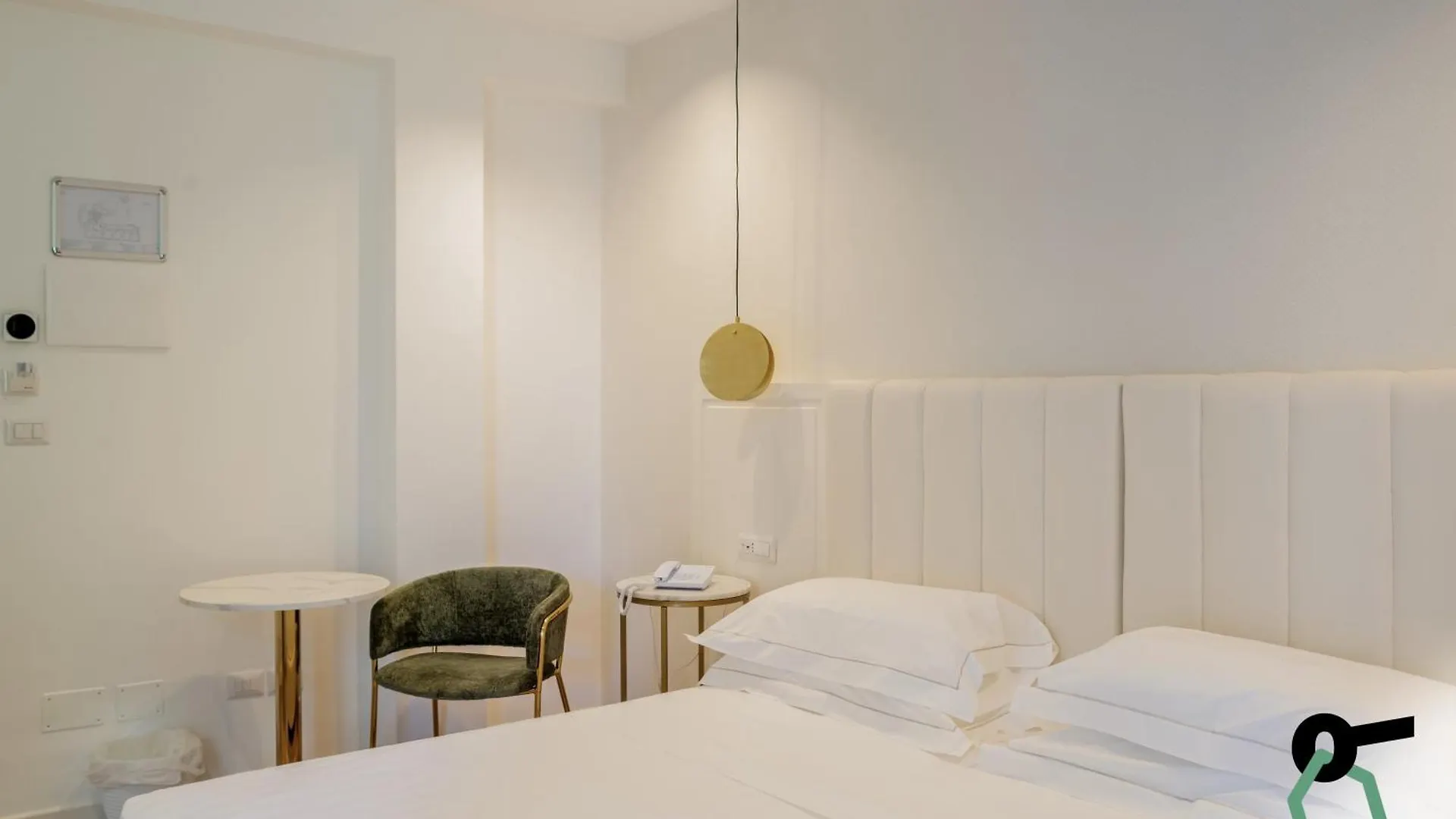 Hotiday Room Collection - Mondello 4*,  Italy